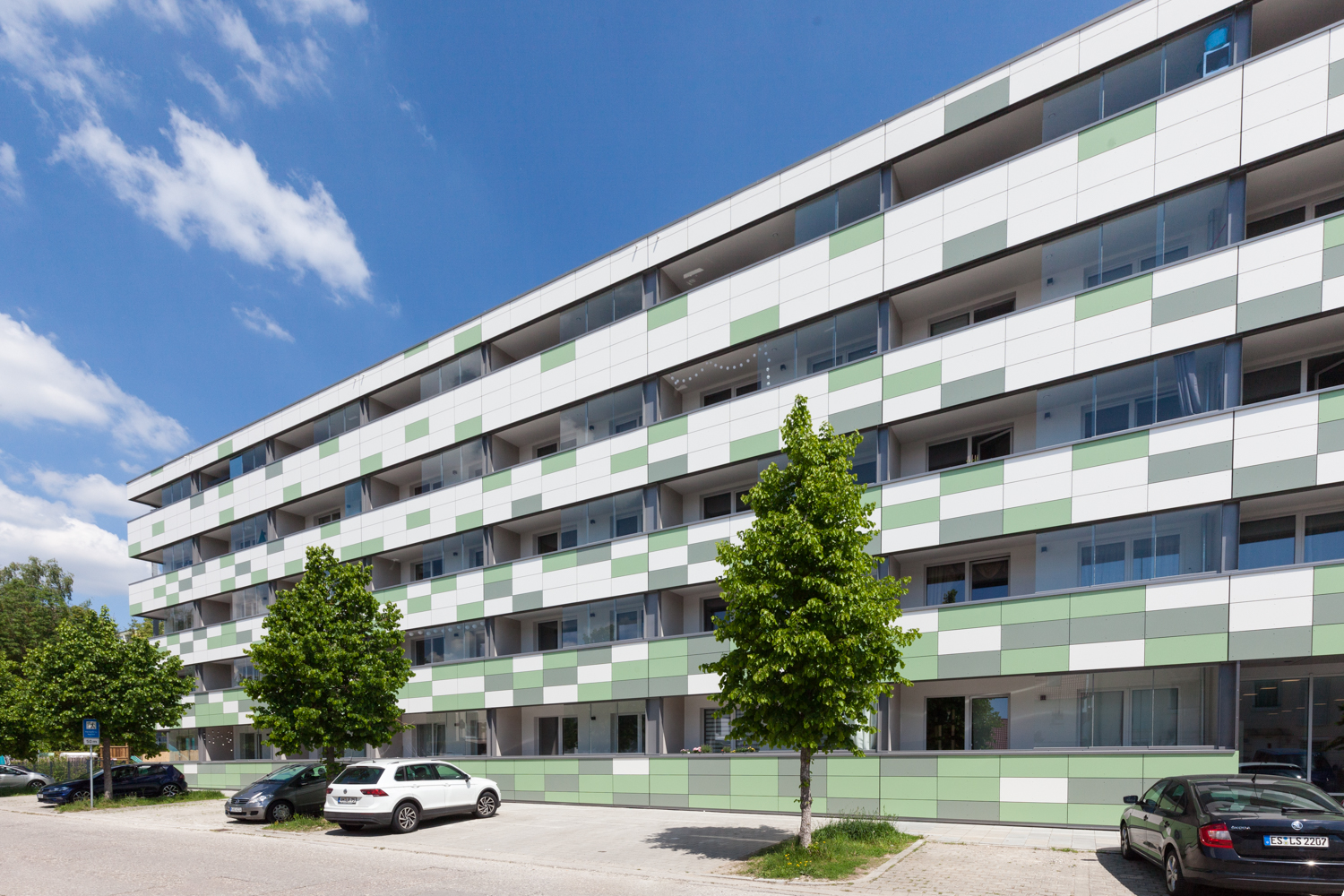 Apartmenthaus mit Tiefgarage